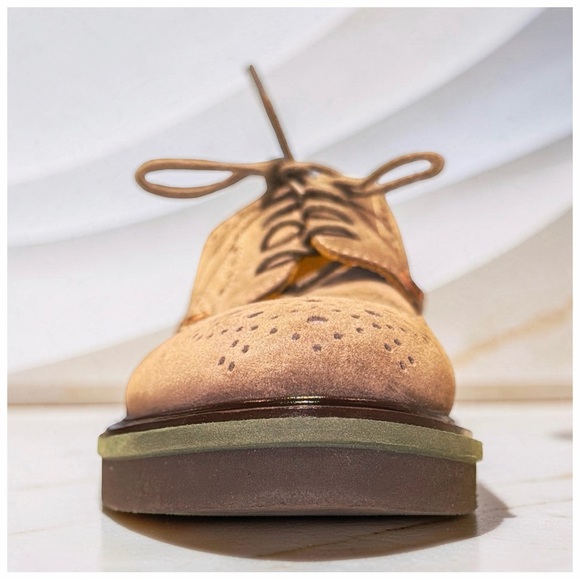 Cesare Paciotti Suede Wingtip Derby Shoes Taupe Chunky Sole  display picture 2